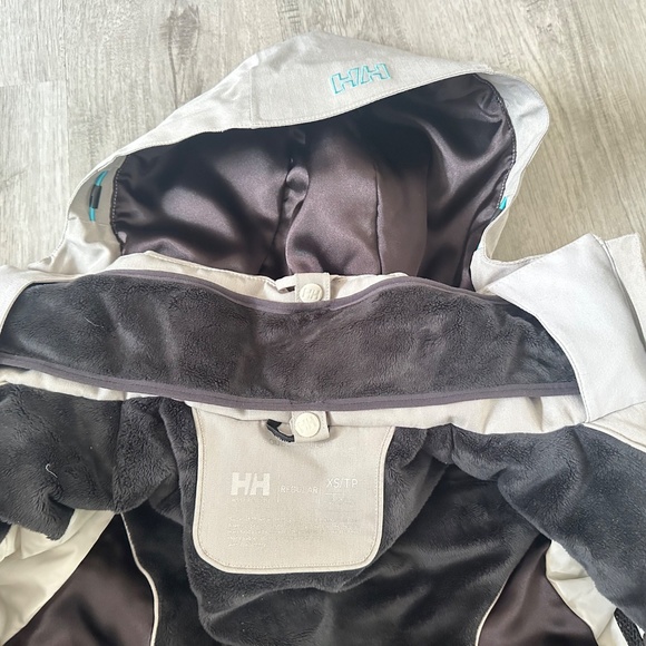 Helly Hansen Winter Coat/Ski Coat XS Cloud Grey - Picture 6 of 11